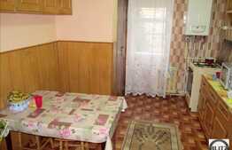 4 camere decomandate, 85 mp, zona strazii Titulescu. Bloc izolat termic!