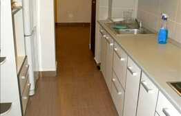 Apartament 3 camere, la 5 minute de Piata Cipariu. AC si loc de parcare!