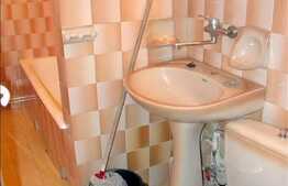 Apartament 3 camere, la 5 minute de Piata Cipariu. AC si loc de parcare!