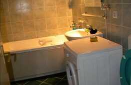 Apartament 3 camere, 90 mp, garaj, 2 balcoane, zona Alexandru Vlahuta