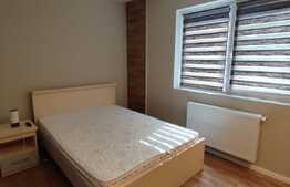 Apartament cochet de 3 camere, loc de parcare, zona VIVO!