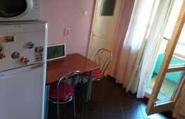 Apartament 2 camere decomandate, etaj intermediar, zona strazii Tulcea