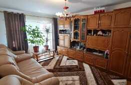 3 camere decomandate, 2 balcoane inchise, etaj intermediar, zona Gheorghe Doja