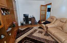 3 camere decomandate, 2 balcoane inchise, etaj intermediar, zona Gheorghe Doja