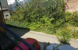 Casa cu 2 apartamente, 92 mp utili, teren, zona UMF