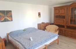 Casa cu 2 apartamente, 92 mp utili, teren, zona UMF