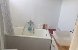 Casa cu 2 apartamente, 92 mp utili, teren, zona UMF