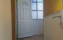 Casa cu 2 apartamente, 92 mp utili, teren, zona UMF