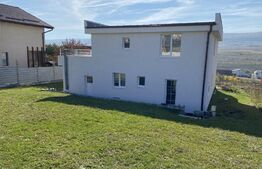 Pret atractiv! Casa la cheie: 170 mp, teren 730 mp, intrare Chinteni!