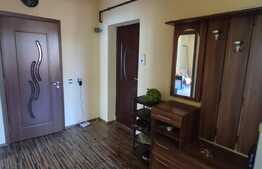 Apartament de 2 camere, decomandat, 60 mp, zona Porii!