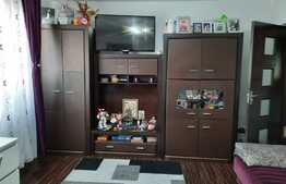 Apartament decomandat, 2 camere, etaj intermediar 40 mp + balcon, zona Mc Donalds Minerva