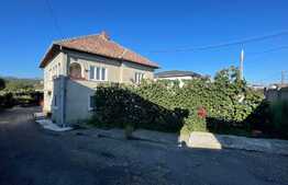 Casa individuala + anexa si gospodarie , 247 mp , 3 nivele,  1669 gradina, Gilau 