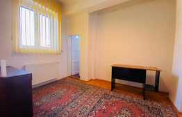 Apartament de 3 camere, 65 mp, zona Piata Avram Iancu 