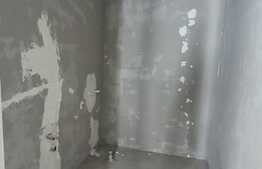 Apartament cu 3 camere, 61 mp, decomandat