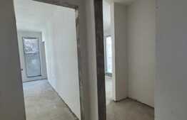 Apartament cu 3 camere, 61 mp, decomandat