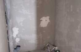 Apartament cu 3 camere, 61 mp, decomandat