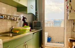 Apartament de 2 camere, 55 mp, parcare, decomandat, zona Piata Abator