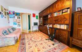 Apartament de 2 camere, 55 mp, parcare, decomandat, zona Piata Abator