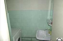 Zona Muncitorilor, vanzare 3 camere decomandate, 72 mp. 2 Boxe incluse!