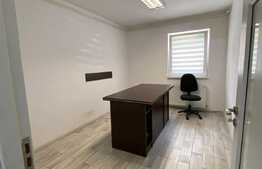 Spatiu comercial sau de birouri, 73 mp, parcare, zona Vivo!