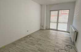 Spatiu comercial sau de birouri, 73 mp, parcare, zona Vivo!