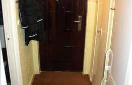 Apartament 1 camera de vanzare, 28 mp utili, zona Parang