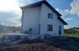 Vila spatioasa cu finisaje moderne, 120mp utili, 540 mp teren, Stupini