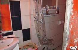 Garsoniera, 25 mp, semidecomandat, zona strazii Bucuresti