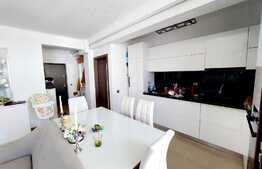 Apartament 3 camere, 75mp, 2 balcoane, garaj, zona Sub Cetate!