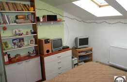 Vanzare mansarda cu 2 camere, 50.71 mp plus balcon, zona Florilor!