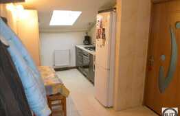 Vanzare mansarda cu 2 camere, 50.71 mp plus balcon, zona Florilor!