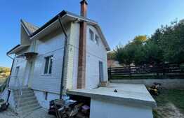 Casa individuala de vanzare  , 110 mp, 3 nivele, 1000 teren, sat Tauti 