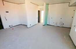 Apartament 3 camere cu CF , 53 mp, balcon, parcare , zona strazii Teilor!