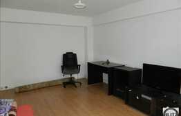 Apartament cu 3 camere, 78 mp, decomandat, parcare, zona Piata Marasti