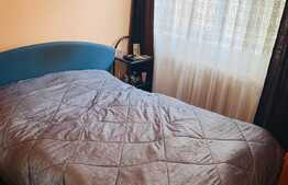 Apartament 2 camere, semidecomandat , zona Colina!