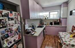 Apartament de 2 camere, decomandat, 49 mp, etaj intermediar, zona Piata Flora