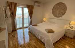 Casa individuala LA CHEIE, 377 mp teren, 150 mp, panorama, garaj! La 3 minute de Vivo 