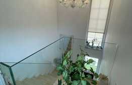 Casa individuala LA CHEIE, 377 mp teren, 150 mp, panorama, garaj! La 3 minute de Vivo 