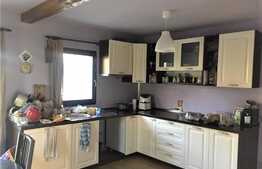 Casa individuala de vanzare, 100 mp utili, 2100 mp teren, Deusu