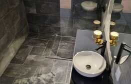 Apartament modern, de lux, parcare, zona Porii, Floresti