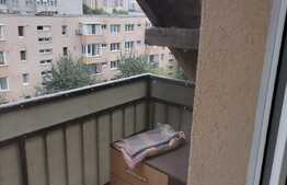 Duplex spatios de 3 camere, balcon, la ultimul etaj, bulevardul Garii