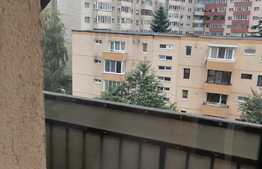 Duplex spatios de 3 camere, balcon, la ultimul etaj, bulevardul Garii