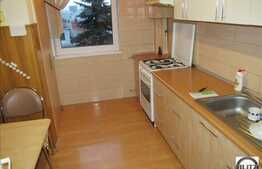 Vanzare apartament 4 camere, decomandat, 80 mp utili, zona Piata Cipariu