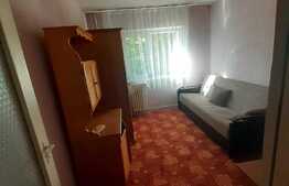 Apartament cu 3 camere, decomandat, 70 mp, garaj, zona Kaufland