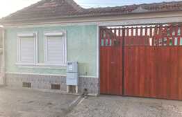 Casa cu 6 camere in Bod!