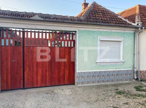 Casa de vânzare 6 camere Est - 71890CV | BLITZ Brașov | Poza1