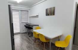 Apartament cochet de 3 camere, loc de parcare, zona VIVO!