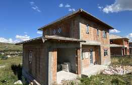 Casă individuală 140 mp utili, garaj, în Chinteni, la super preț!