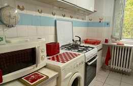 Apartament cu 3 camere, decomandat, 60 mp, zona străzii Azuga