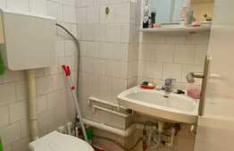 Apartament cu 3 camere, decomandat, 60 mp, zona străzii Azuga